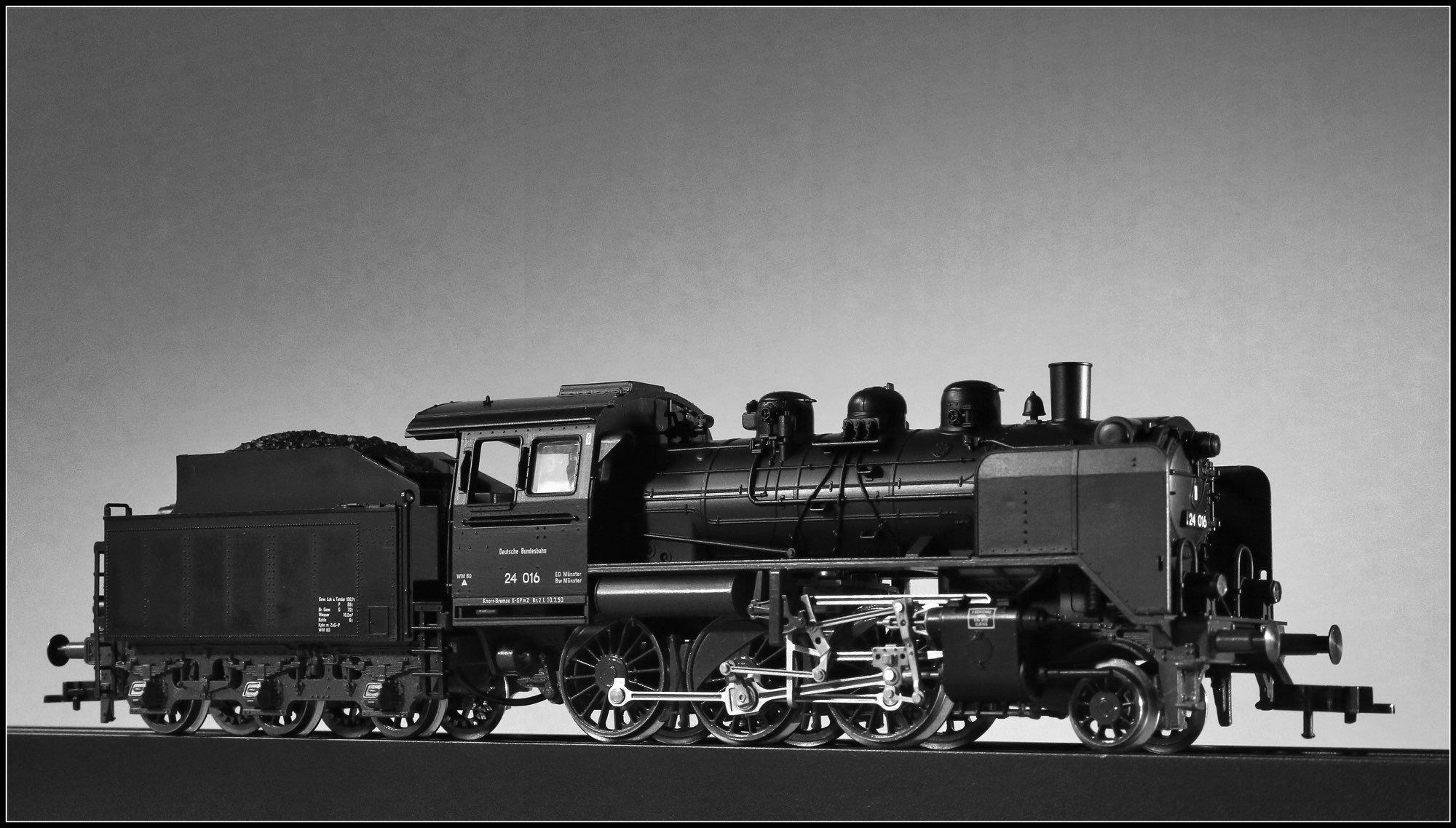 Type 24 de la DB Fleischmann